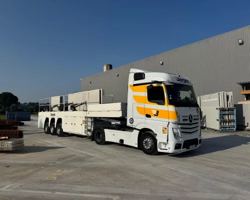 Transports-Berges-Toulouse-France-porte-mur-transporteur